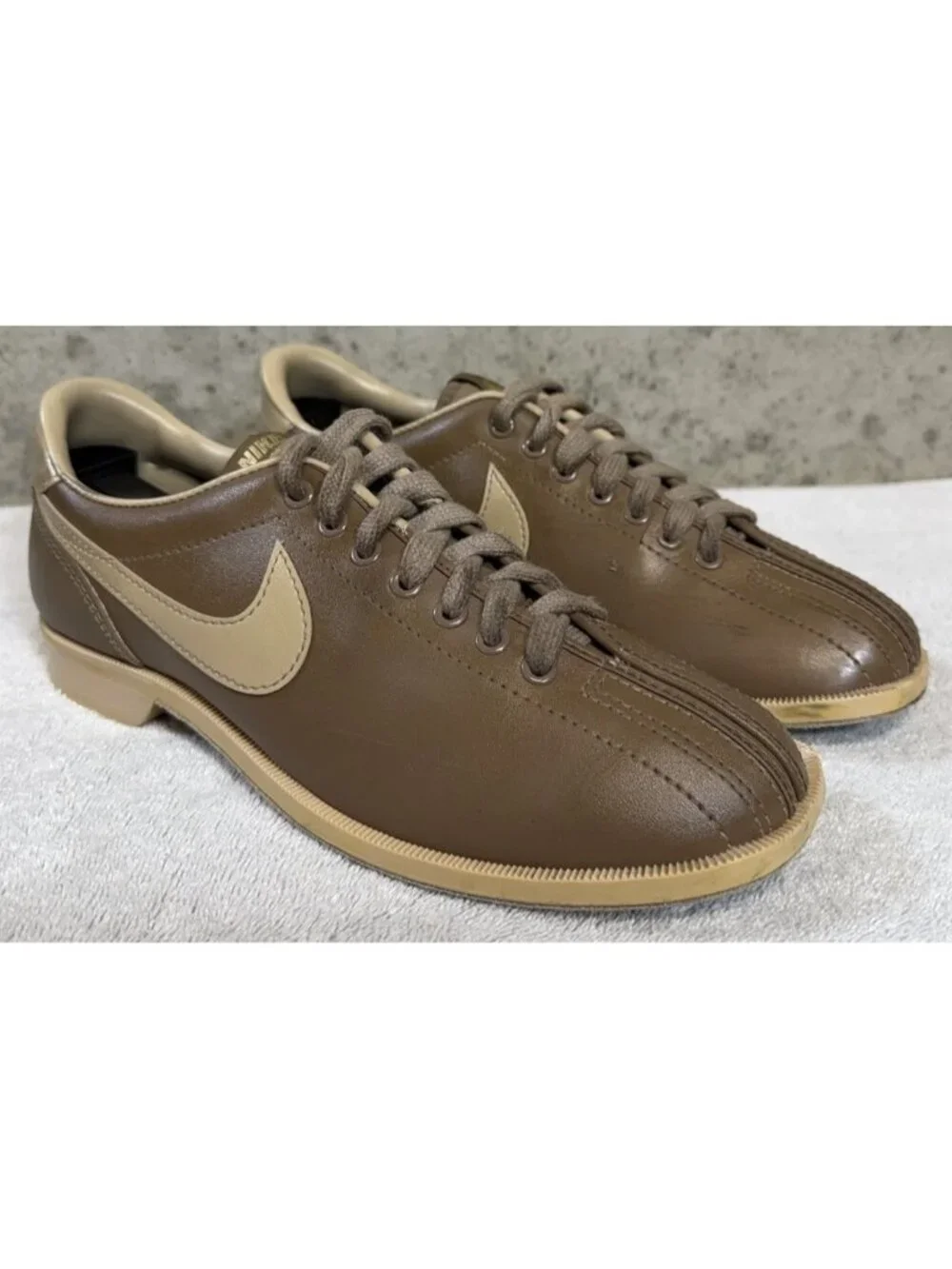 Vintage 80s 1984 Nike Bowling Shoes Mens Size 8 Tan Brown Leather 8403055N